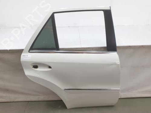 Used Right rear door MERCEDES-BENZ M-CLASS (W164) ML 300 CDI 4-matic (164.121) (204 hp) 10041491