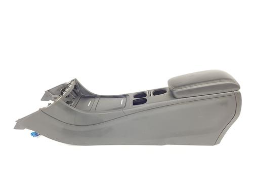 Used Armrest / Center console MERCEDES-BENZ GLA-CLASS (X156) [2013-2022]  28104441