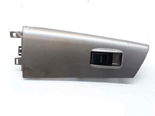 Used Right front window switch Right front window switch TOYOTA COROLLA Saloon (_E12_) 1.4 D-4D (NDE120_, NDE120R) (90 hp) 5597181 5597181