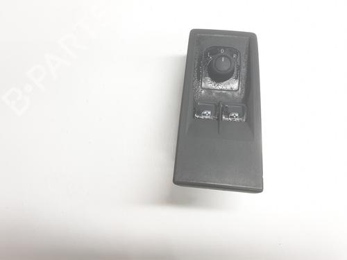 Venstre fortil elrude kontakt Venstre fortil elrude kontakt MAN TGE Van 2.0 TDI (01V, 03V, 36V, UYB, UYC, UYD) (140 hp) 35737192 35737192