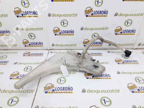 Used Windscreen washer tank Windscreen washer tank BMW 1 (E87) 120 d (177 hp) 7421359 7421359