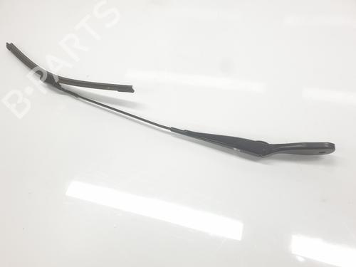 front-windshield-wiper-arm-dacia-duster-pym_-pyn_-2023-35820414 main image