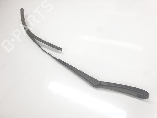 front-windshield-wiper-arm-bmw-x4-f26-2013-2014-2015-2016-2017-2018-36642273 main image