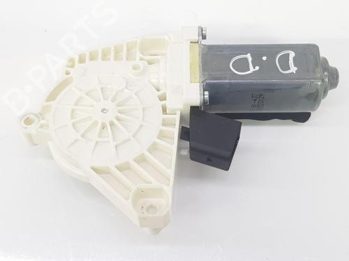 Used Right front window motor MERCEDES-BENZ CLA Coupe (C117) CLA 200 CDI / d (117.308) (136 hp) 10658513