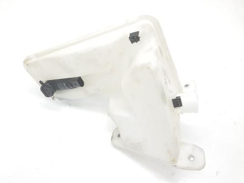 windscreen-washer-tank-seat-leon-5f1-14-tsi-5q0955448-2012-2013-2014-2015-2016-2017-2018-2019-2020-2021-7418848 main image