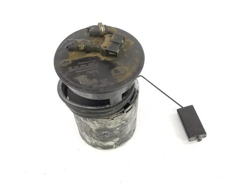 Used Fuel pump MERCEDES-BENZ VITO Van (W638) 108 D 2.3 (638.064, 638.068) (79 hp) 9429995