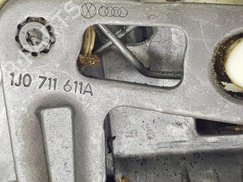 Gear lever AUDI TT (8N3) 1.8 T quattro | BP28103188M90 