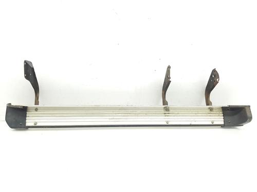 Estribo TOYOTA LAND CRUISER 90 (_J9_) 3.0 TD (KZJ90_, KZJ95_, KZJ90R, KZJ95R, KZJ90W, KZJ95W) (125 hp) 32263705