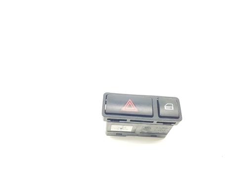 Używane Przełącznik świateł awaryjnych BMW 3 (E46) 320 d (150 hp) 20984442