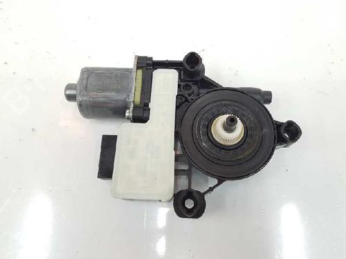 Rudehejsemotor bagstkærm højre SEAT LEON (5F1) 1.4 TSI (150 hp) 5599272