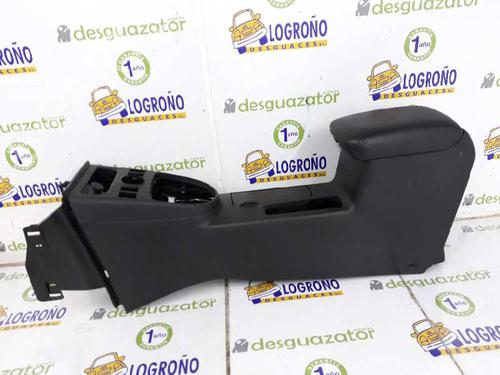Used Armrest / Center console NISSAN X-TRAIL II (T31) 2.0 dCi 4x4 (173 hp) 7895864