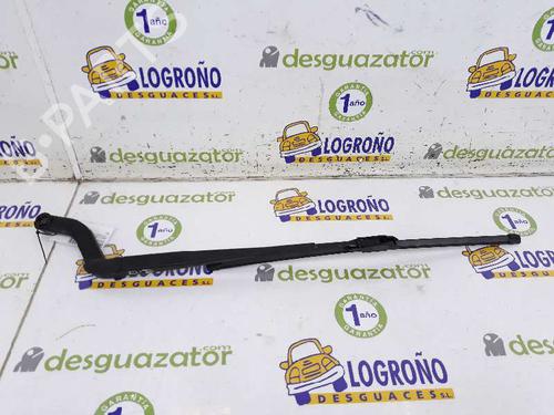 Used Front windshield wiper arm LAND ROVER DISCOVERY III (L319) 2.7 TD 4x4 (190 hp) 3660948