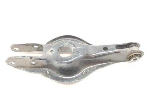 Venstre bagtil bærearm BMW 3 (F30, F80) 318 d (143 hp) 18883794