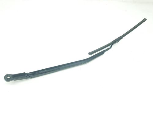 Used Front windshield wiper arm NISSAN PRIMERA (P12) 2.2 Di (126 hp) 16364343