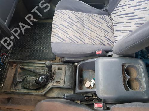 Left front indicator TOYOTA LAND CRUISER 90 (_J9_) 3.0 TD (KZJ90_, KZJ95_, KZJ90R, KZJ95R, KZJ90W, KZJ95W) | BP31818024C32 