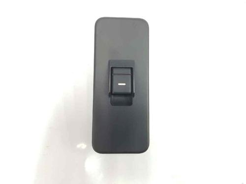 Used Right front window switch Right front window switch LAND ROVER DISCOVERY III (L319) 2.7 TD 4x4 (190 hp) 6129697 6129697