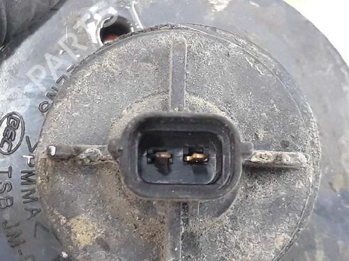 Right taillight LAND ROVER DEFENDER Station Wagon (L316) 2.5 Td5 4x4 (L316) | BP2843358C35 