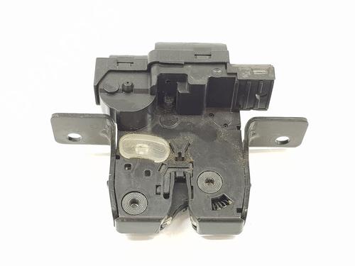 Used Tailgate lock RENAULT CLIO III Grandtour (KR0/1_) 1.2 16V (KR02, KR0J) (75 hp) 18354302