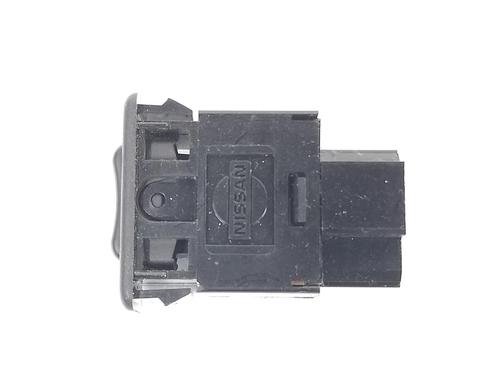 Switch NISSAN PATROL GR V Wagon (Y61) 3.0 DTi | BP8537250I30