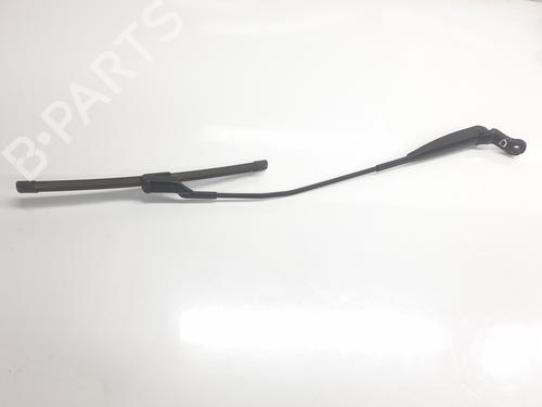 Front windshield wiper arm FIAT 500 (312_) 1.0 Mild Hybrid (312AYD1B) | BP22221324C143