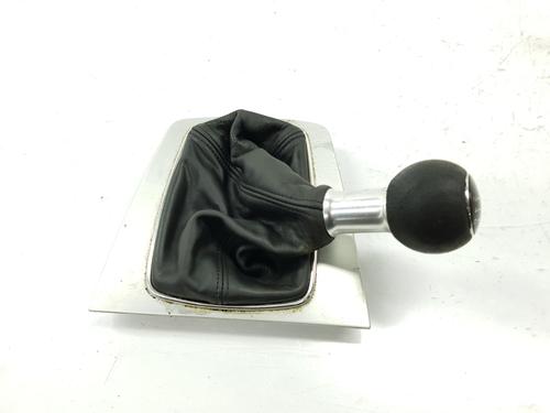 Used Shift knob AUDI A4 B7 (8EC) 2.0 TDI 16V (140 hp) 11392320
