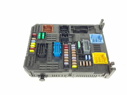 Used Fuse box Fuse box 39563040 39563040