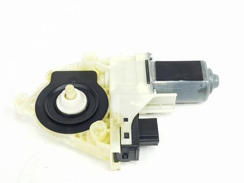 BP37161211E23 main image