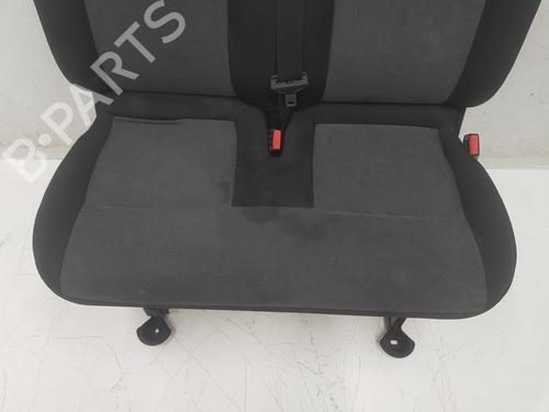 Right front seat RENAULT MASTER III Van (FV) 2.3 dCi 130 FWD (FV0M, FV0Y, FV0J, FV02, FV03) | BP32517996C16