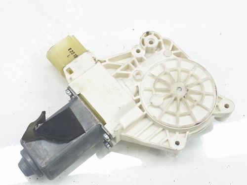 Rudehejsemotor bagstkærm højre BMW 5 (F10) 520 d (184 hp) 18861356