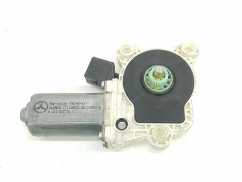 Used Right front window motor MERCEDES-BENZ C-CLASS (W203) C 220 CDI (203.008) (150 hp) 8233903