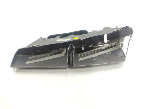 Used Right tailgate light Right tailgate light 10517311 10517311