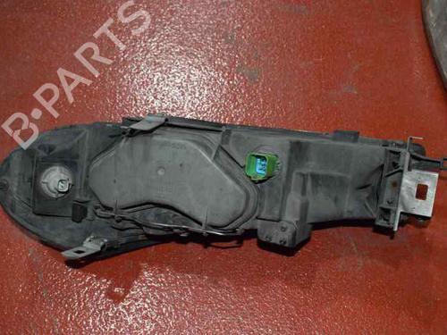 Right headlight FORD MONDEO II (BAP) 1.8 TD | BP1204502C29 