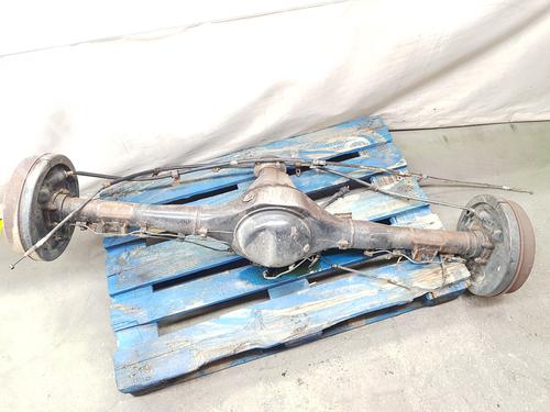 Used Rear axle MITSUBISHI L200 / TRITON (KA_T, KB_T) 2.5 DI-D 4WD (KB4T) (136 hp) 30437032