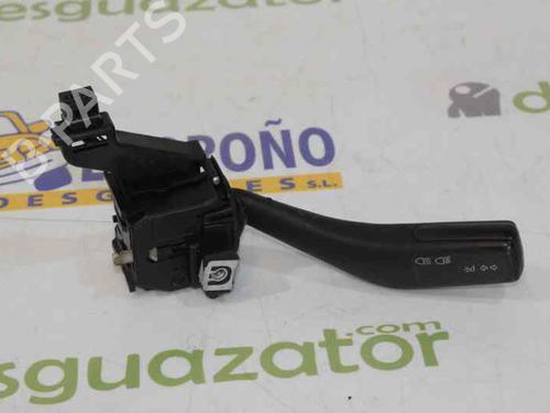 Used Steering column stalk SEAT LEON (1P1) 1.9 TDI (105 hp) 1364165