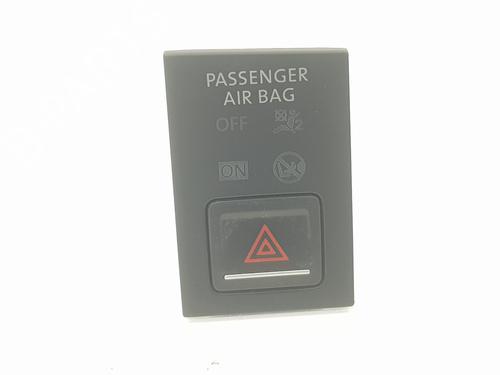 Used Warning switch VW GOLF VII (5G1, BQ1, BE1, BE2) 2.0 TDI (150 hp) 11529847