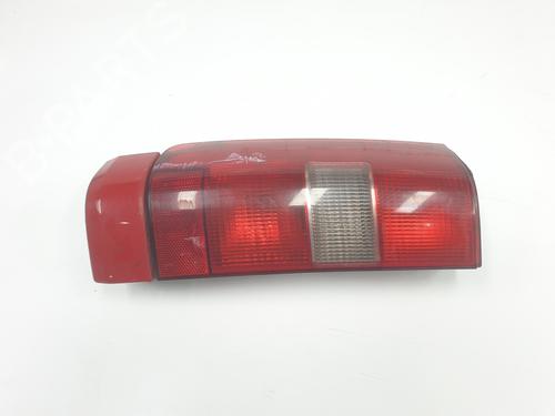 Feu arrière gauche VOLVO 850 Estate (855) 2.4 (144 hp) 23331225