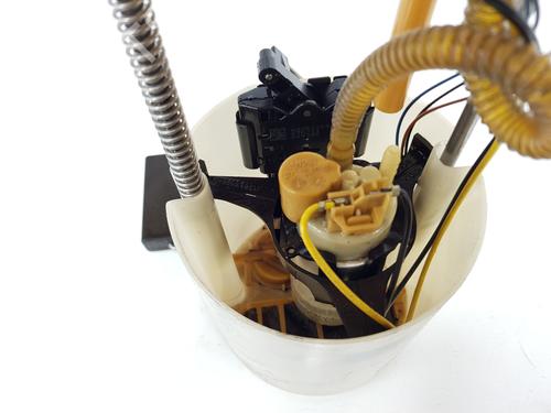 Fuel pump VW GOLF VI (5K1) 1.6 TDI | BP29508561M76