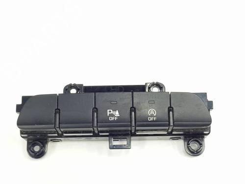 switch-kia-stonic-yb-2017-38957393 main image