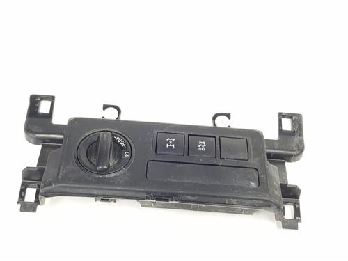 switch-toyota-land-cruiser-prado-_j15_-2009-34330802 main image