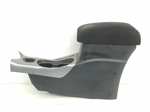 Used Armrest / Center console MITSUBISHI OUTLANDER II (CW_W) 2.2 DI-D (177 hp) 7152814