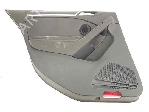 Garniture arrière gauche VW GOLF VI (5K1) 2.0 GTi (210 hp) 5977171