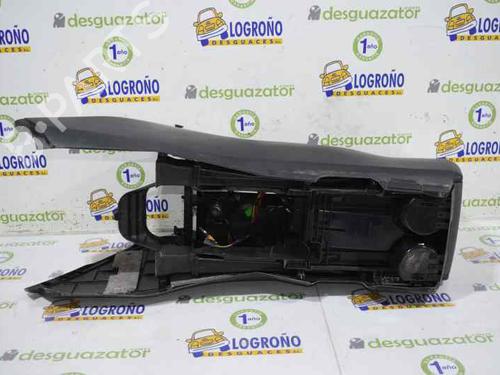 Armrest / Center console LAND ROVER RANGE ROVER SPORT I (L320) 2.7 D 4x4 | BP7894741I20 