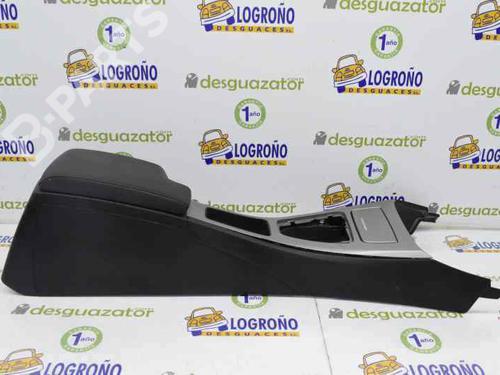 Used Armrest / Center console Armrest / Center console BMW 3 (E90) 320 d (177 hp) 7894385 7894385