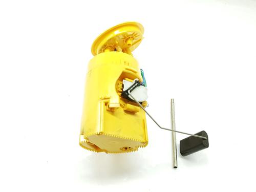 Used Fuel pump BMW X3 (F25) sDrive 18 d (150 hp) 16881393