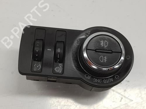 Used Headlight switch CHEVROLET CRUZE (J300) 2.0 CDI (163 hp) 8679238