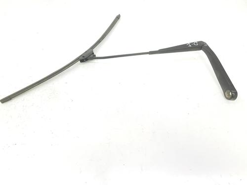 Used Front windshield wiper arm BMW X3 (E83) 2.0 d (150 hp) 8407443