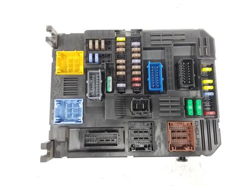Used Fuse box CITROËN C3 / C3 ORIGIN III (SX) 1.2 VTi 68 (68 hp) 8276272