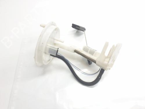 Fuel pump MERCEDES-BENZ C-CLASS (W204) C 200 CDI (204.001) | BP27183558M76