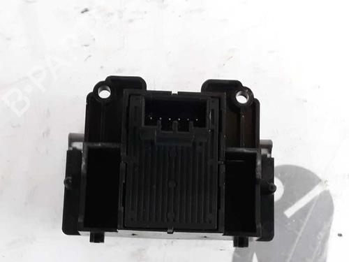 Switch LAND ROVER RANGE ROVER SPORT I (L320) 2.7 D 4x4 | BP13096223I30 