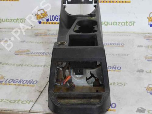 Used Middle console LAND ROVER FREELANDER 2 (L359) 2.2 TD4 4x4 (152 hp) 11683258
